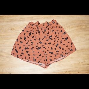 Floral Tie Waist Smocked Shorts Size Small